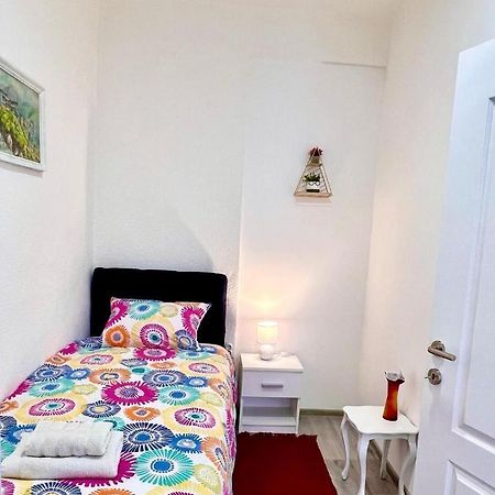 M Apartman Foca Eksteriør bilde