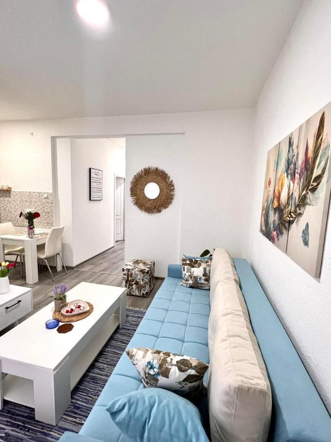 M Apartman Foca Eksteriør bilde