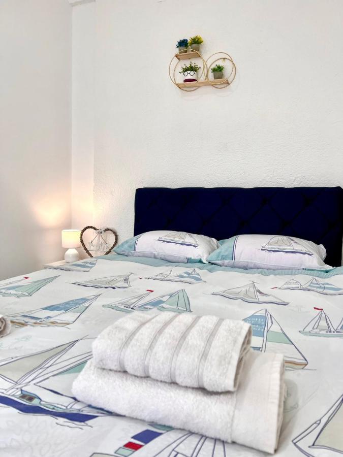 M Apartman Foca Eksteriør bilde