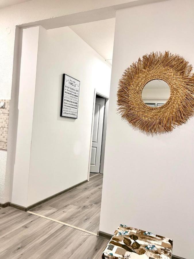 M Apartman Foca Eksteriør bilde